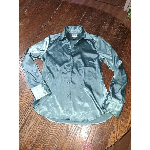 Small Size 4 Chicos 0 Aqua Deep VNeck Long Sleeve Button Front Silky Blouse - Picture 1 of 5